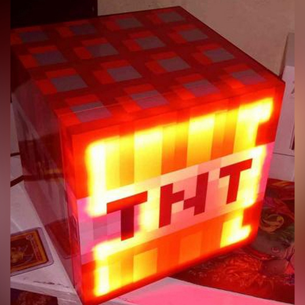 Minecraft TNT - Picture 2 of 6